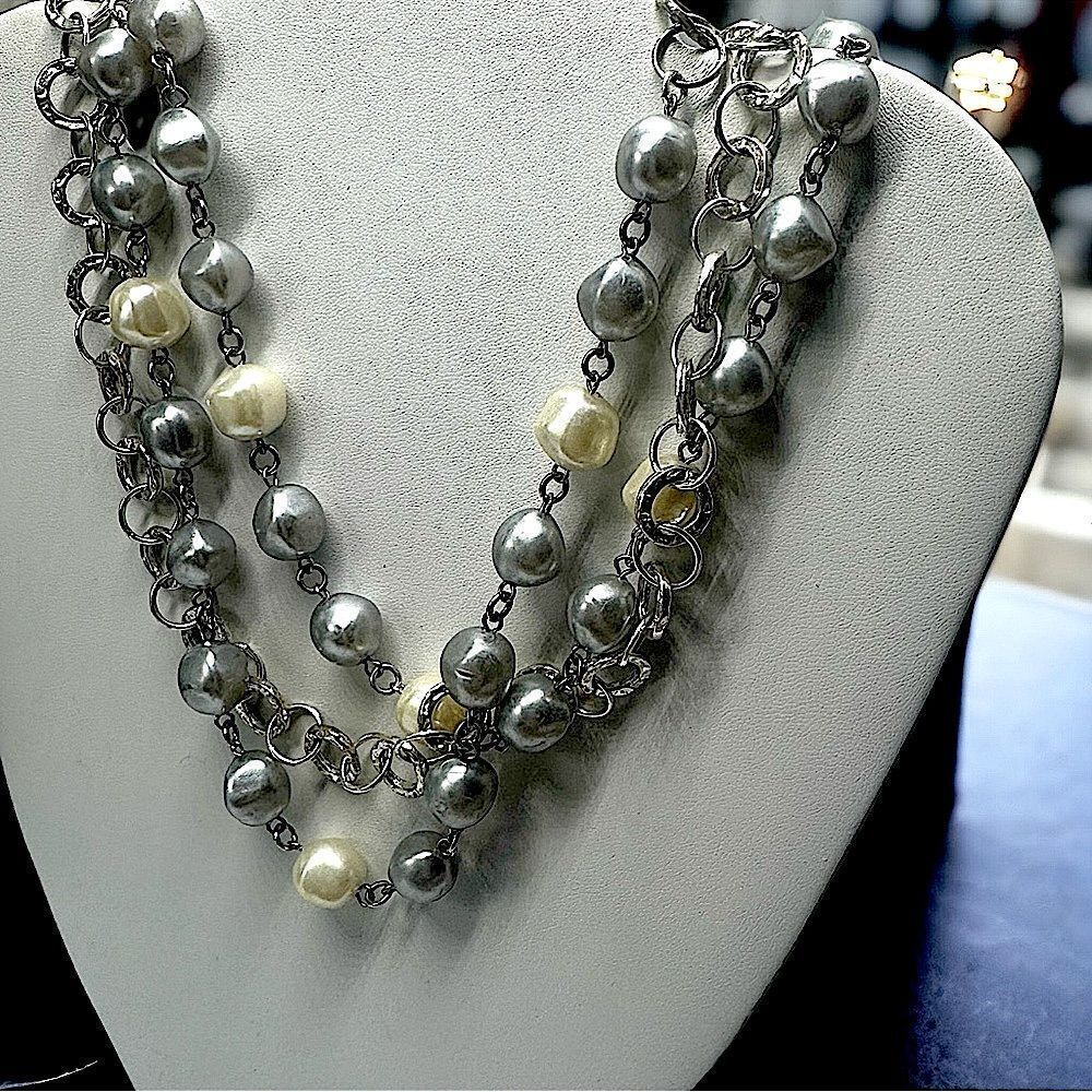 15% 3+ l Statement Necklace l Vintage l 3- strand Beaded  14” l 2 1/2” ext l EUC